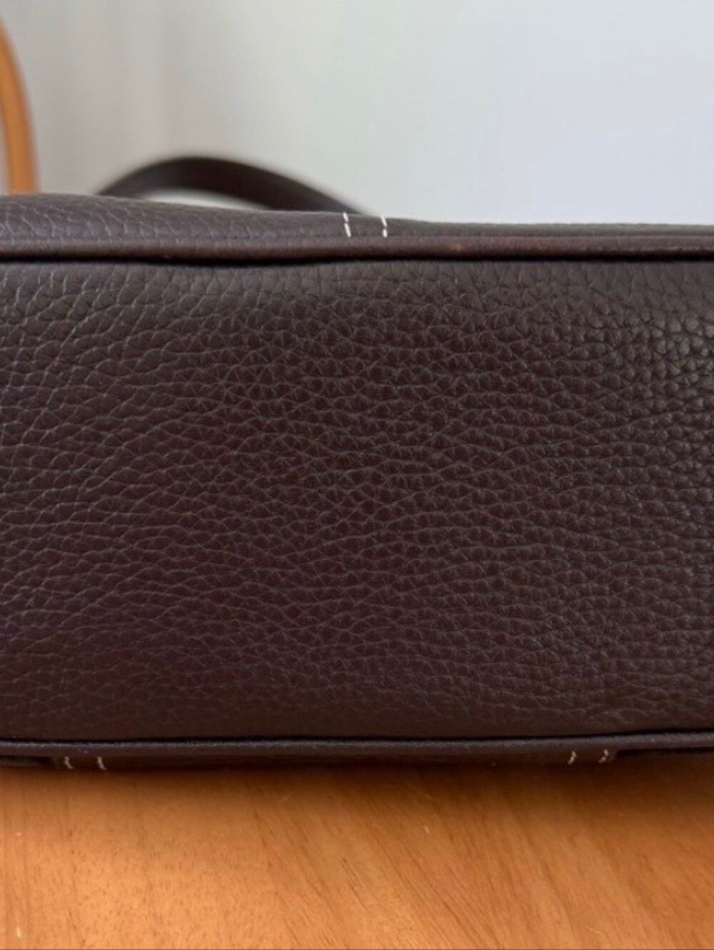 Brighton Dark Brown Leather Shoulder Bag with White Stitching - Picture 5 of 6